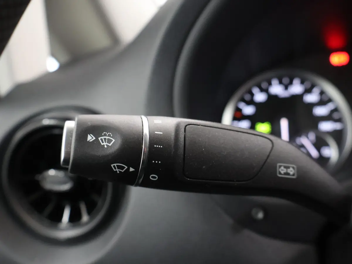 | L2 Lang | 66 kWh | 285 KM RANGE WLTP | Stoelverwarming | Navigatie | Parkeercamera | Airco | Stoel - Stoel | Certified