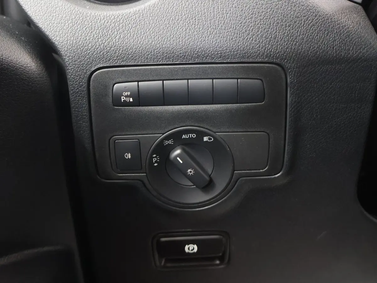 | L2 Lang | 66 kWh | 285 KM RANGE WLTP | Stoelverwarming | Navigatie | Parkeercamera | Airco | Stoel - Stoel | Certified