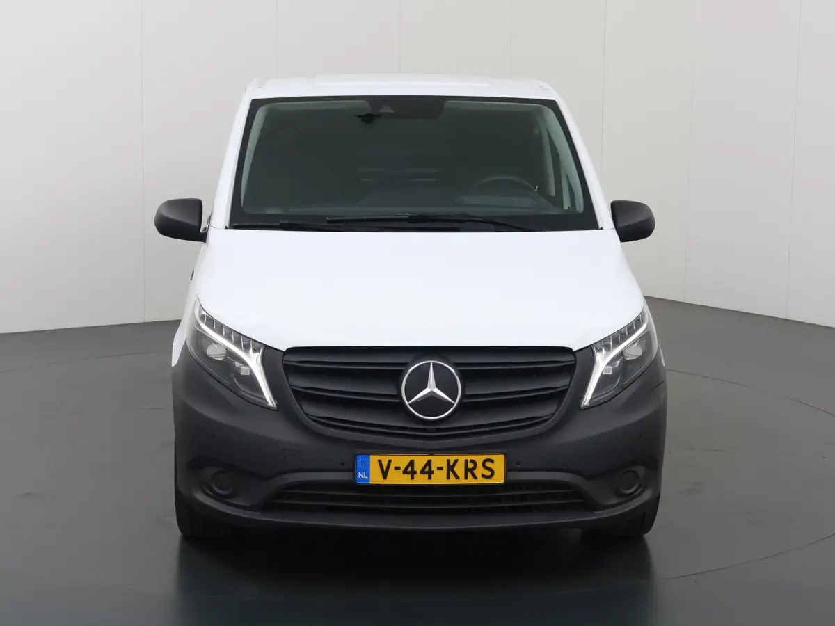 | L2 Lang | 66 kWh | 285 KM RANGE WLTP | Stoelverwarming | Navigatie | Parkeercamera | Airco | Stoel - Stoel | Certified