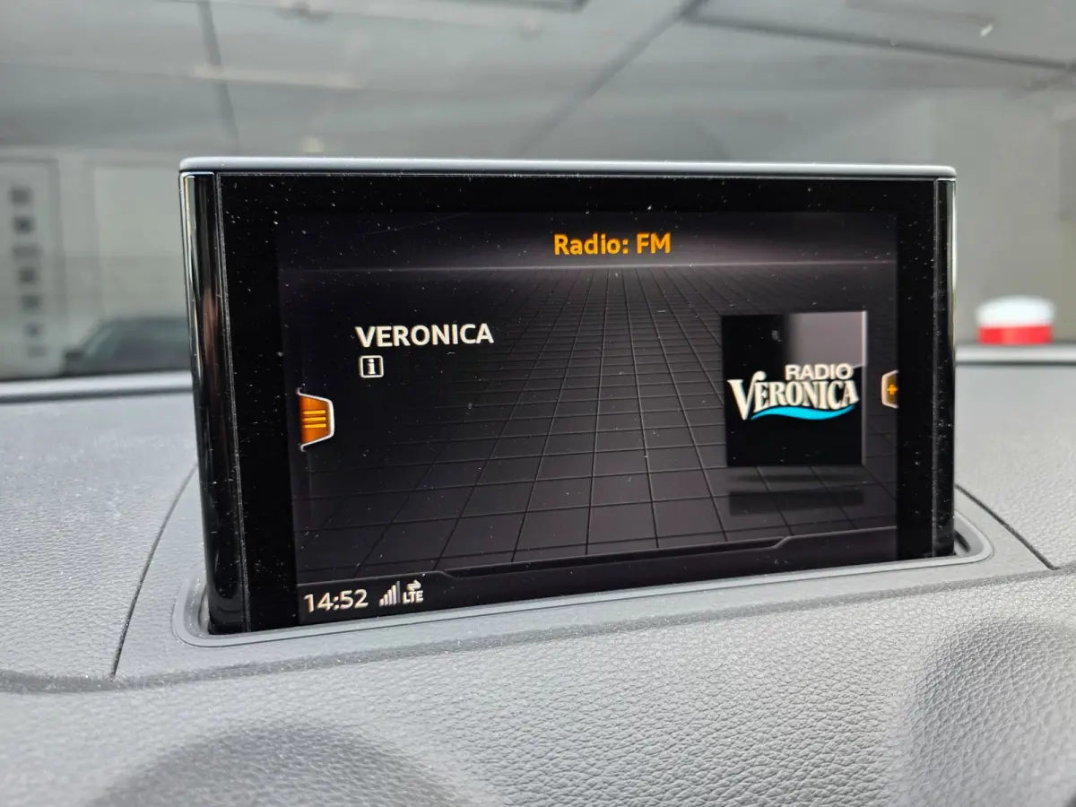 1.0 TFSI Sport Lease Edition / NAP !! / '18 ROTOR / BLUETOOTH / CRUISE / NAVI / CLIMATE / NIEUWE BEURT + APK !