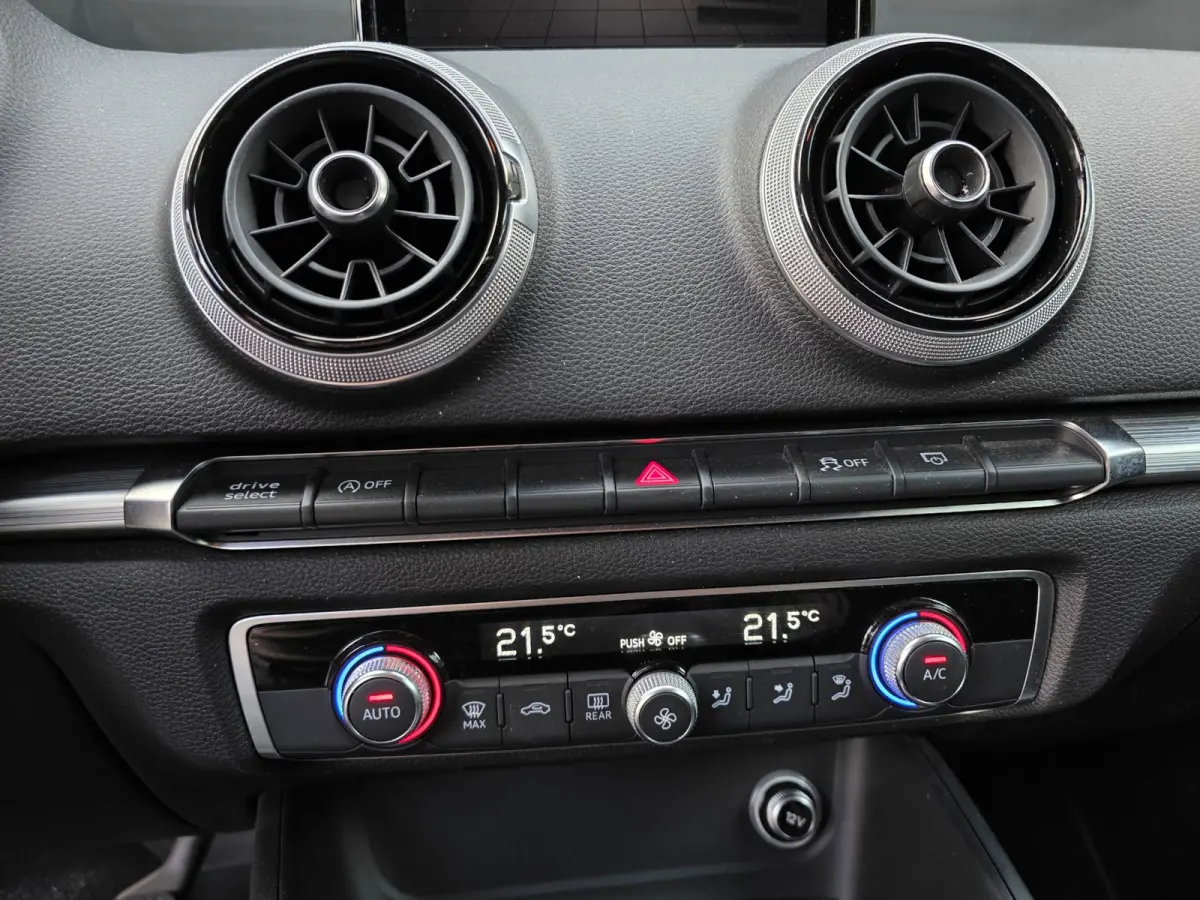 1.0 TFSI Sport Lease Edition / NAP !! / '18 ROTOR / BLUETOOTH / CRUISE / NAVI / CLIMATE / NIEUWE BEURT + APK !