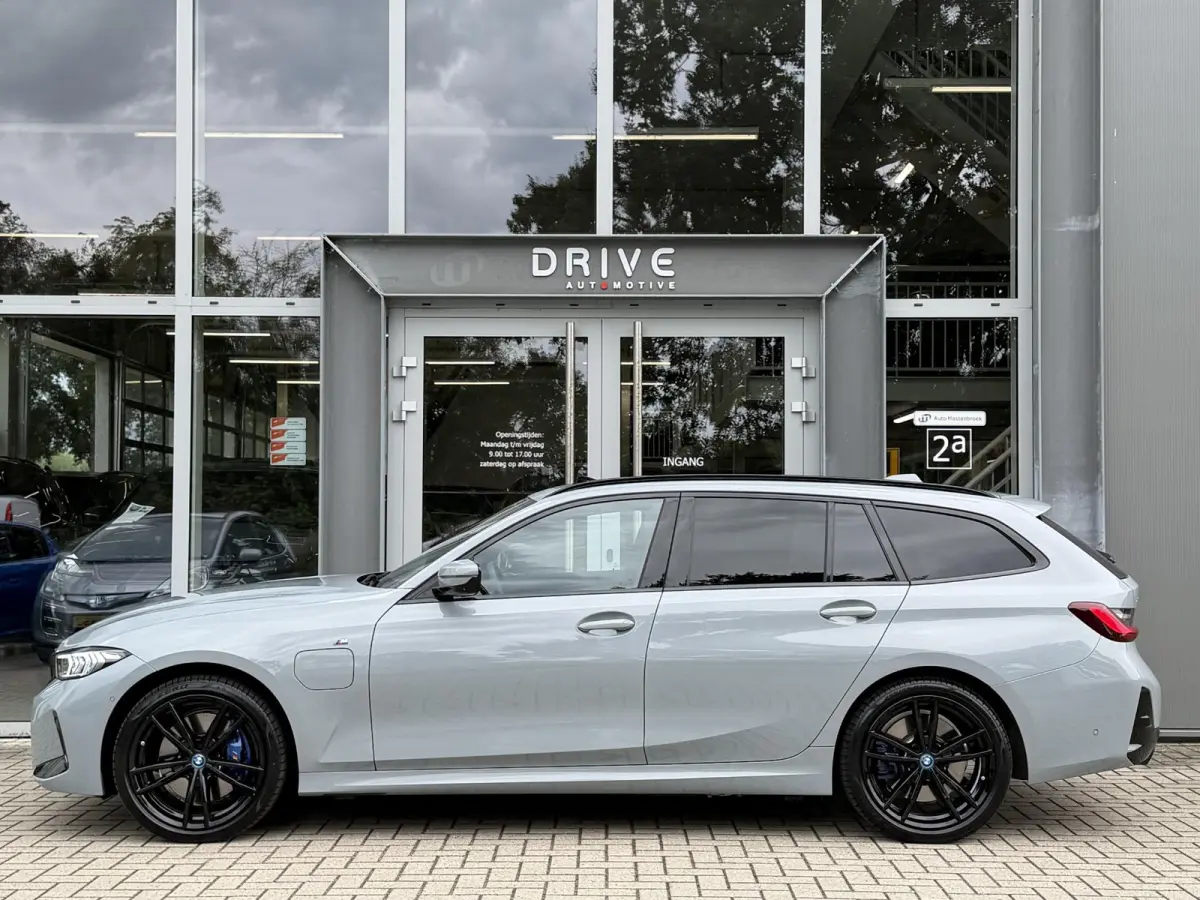 330e xDrive M-Sport Pro |Pano|Driving Ass Prof|Innovation|360Cam|19"|