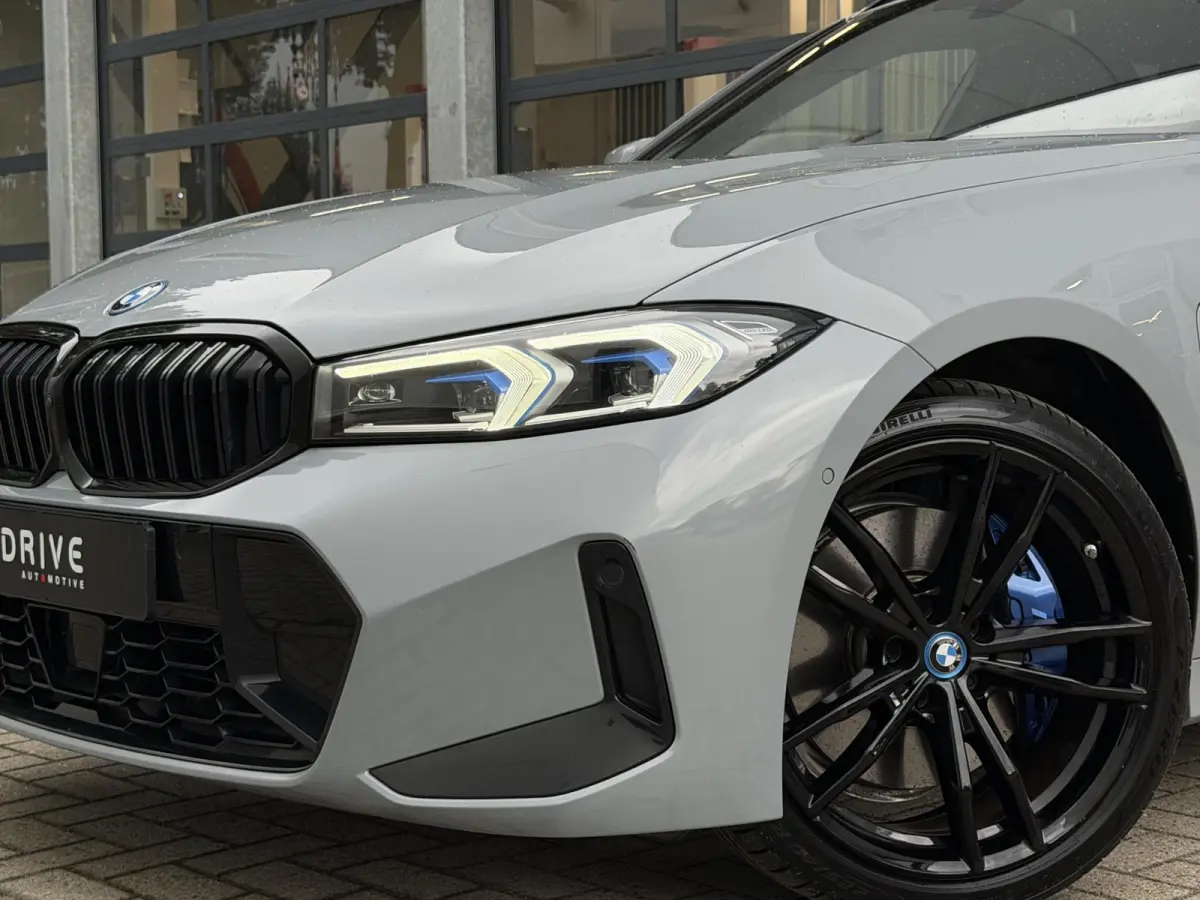 330e xDrive M-Sport Pro |Pano|Driving Ass Prof|Innovation|360Cam|19"|