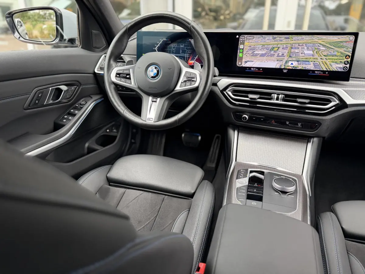 330e xDrive M-Sport Pro |Pano|Driving Ass Prof|Innovation|360Cam|19"|