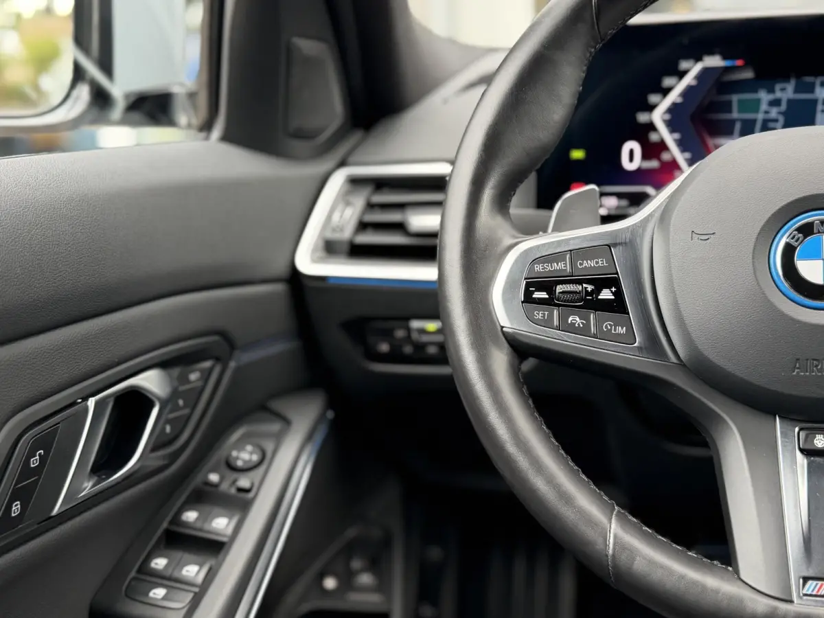 330e xDrive M-Sport Pro |Pano|Driving Ass Prof|Innovation|360Cam|19"|
