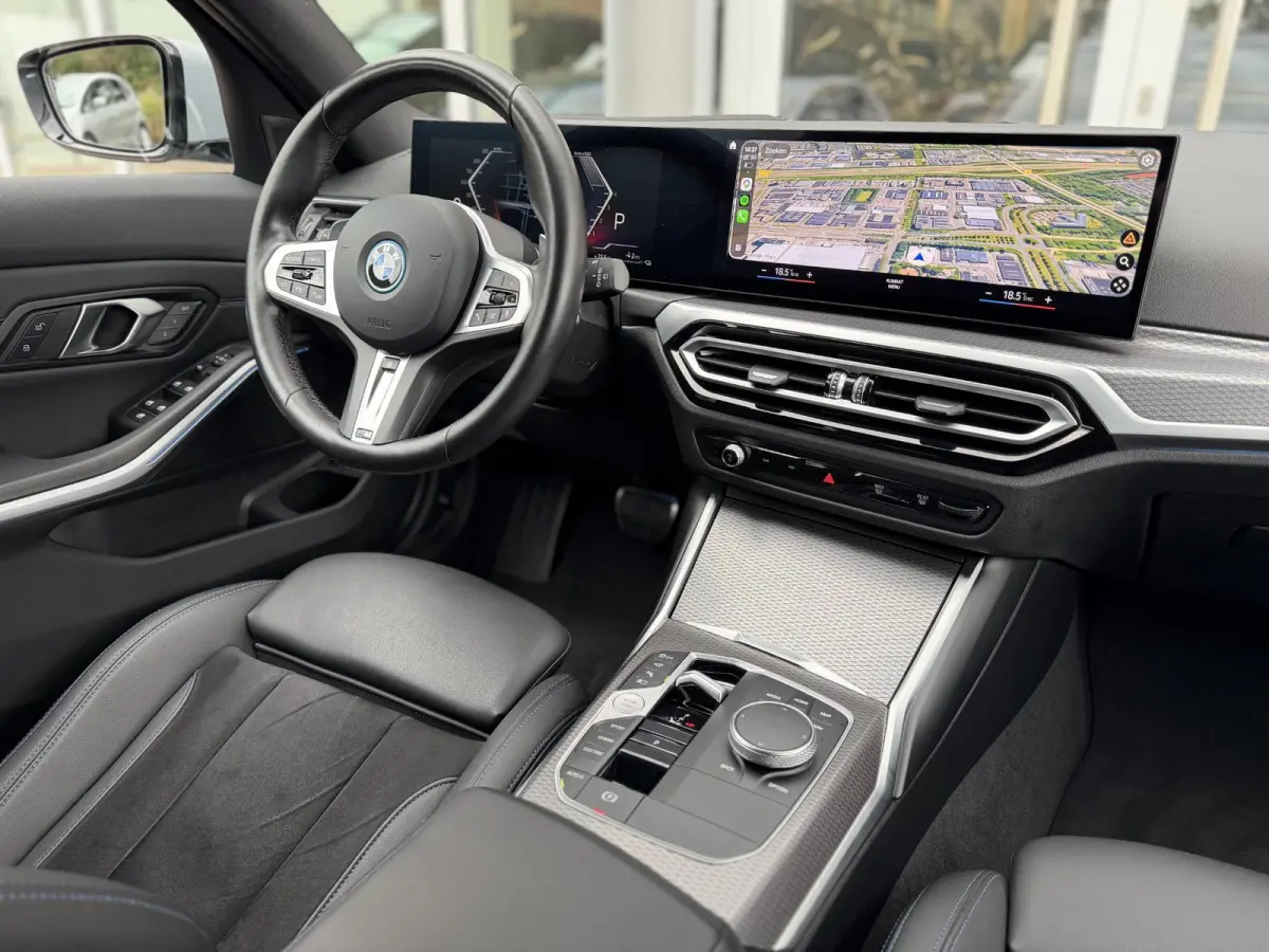 330e xDrive M-Sport Pro |Pano|Driving Ass Prof|Innovation|360Cam|19"|