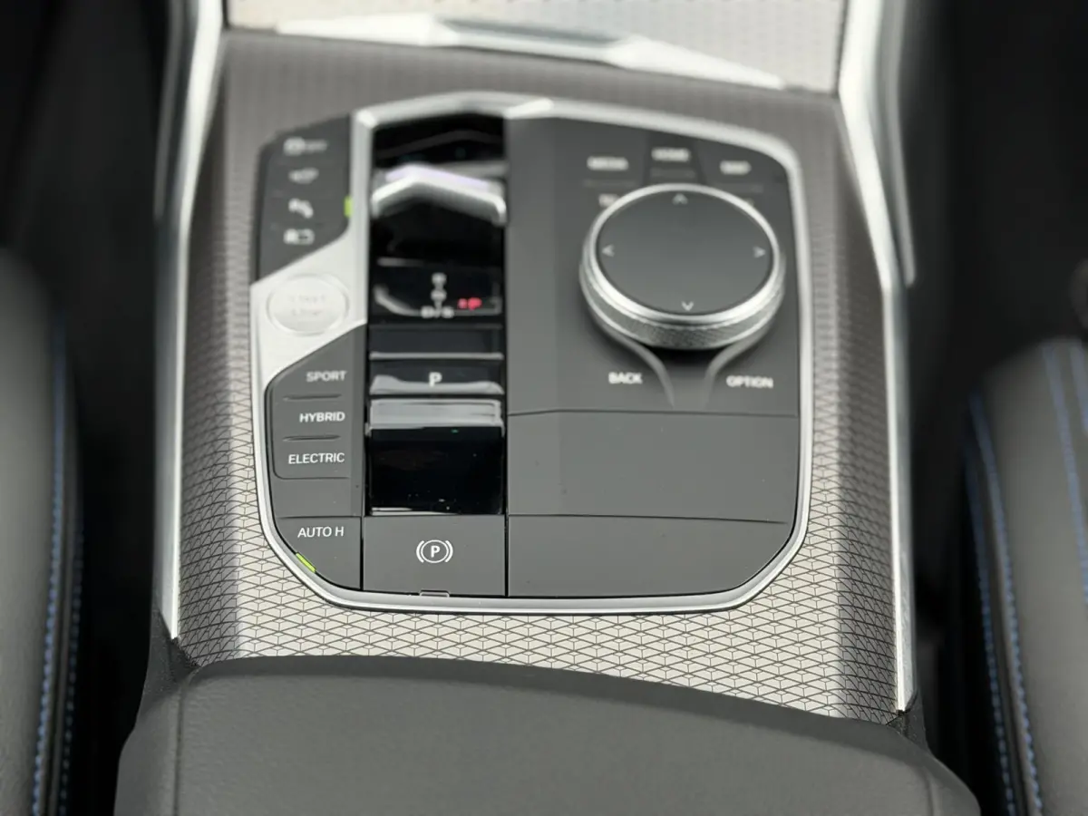 330e xDrive M-Sport Pro |Pano|Driving Ass Prof|Innovation|360Cam|19"|