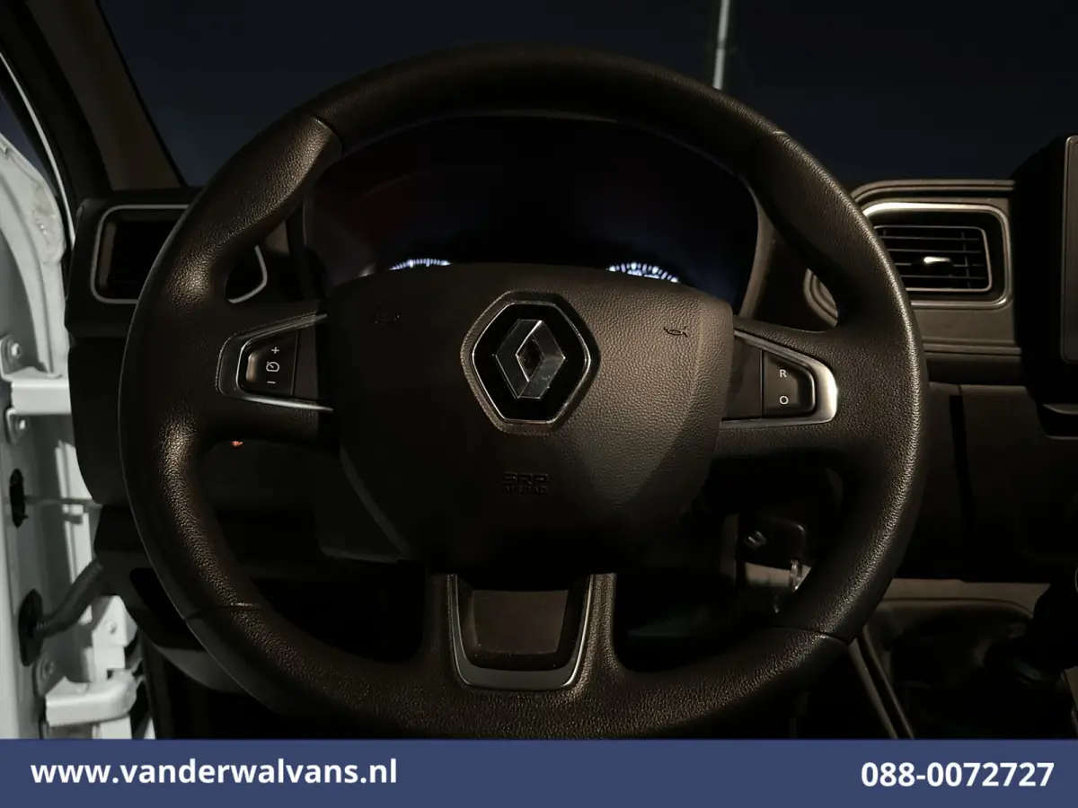 2.3 dCi 146pk Chassis Cabine Euro6 Airco | Navigatie | LED | Cruisecontrol Bijrijdersbank