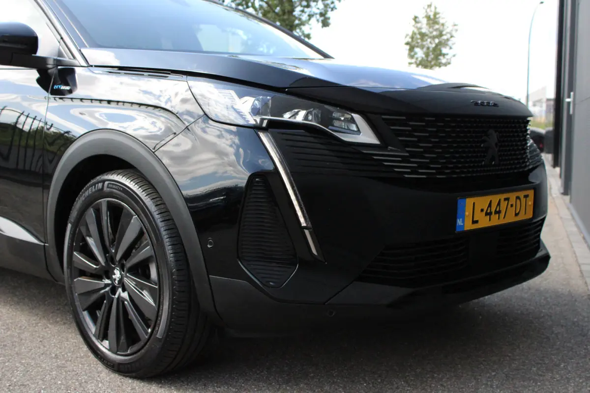 1.6 HYbrid 225 GT | Black Pack | Alcantara | Camera | Navigatie | Focal |
