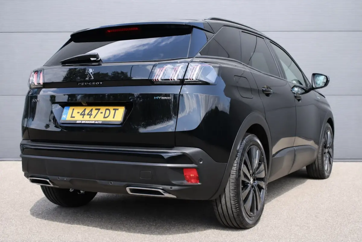 1.6 HYbrid 225 GT | Black Pack | Alcantara | Camera | Navigatie | Focal |