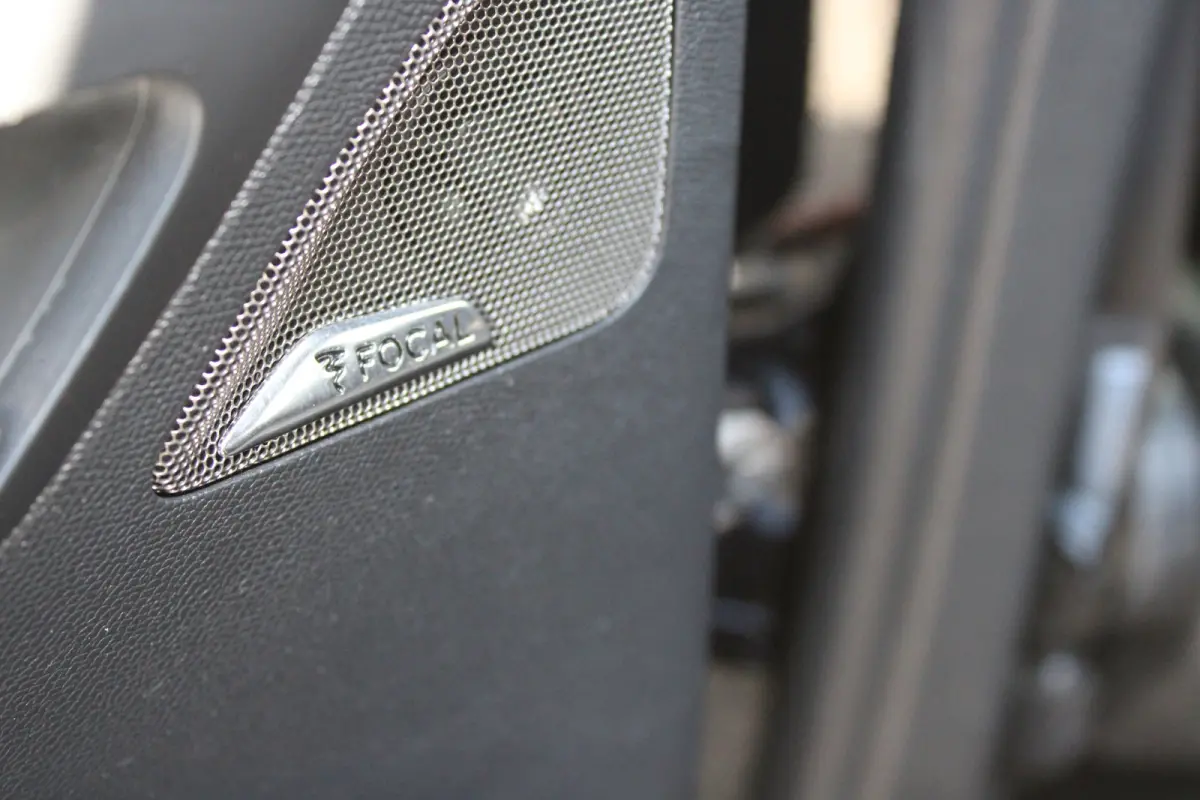 1.6 HYbrid 225 GT | Black Pack | Alcantara | Camera | Navigatie | Focal |