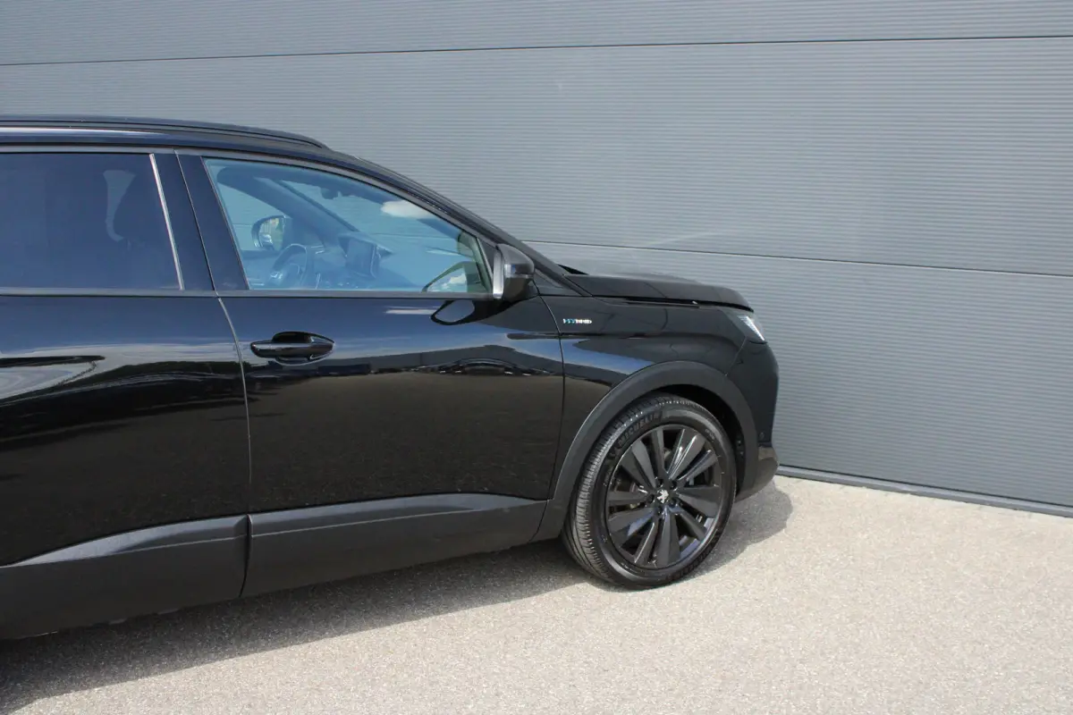 1.6 HYbrid 225 GT | Black Pack | Alcantara | Camera | Navigatie | Focal |