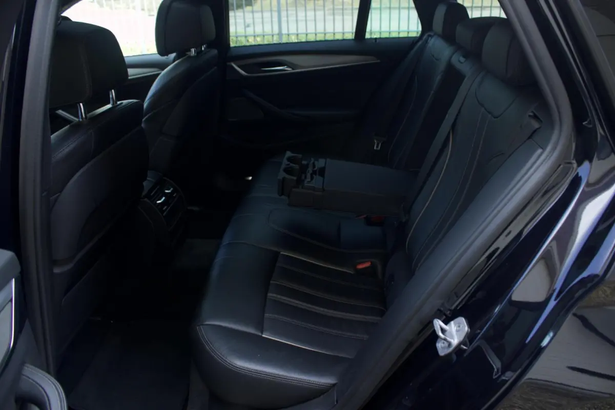 BMW 540i Touring M Sport | Pano - HUD - Comfort - H/K - Soft