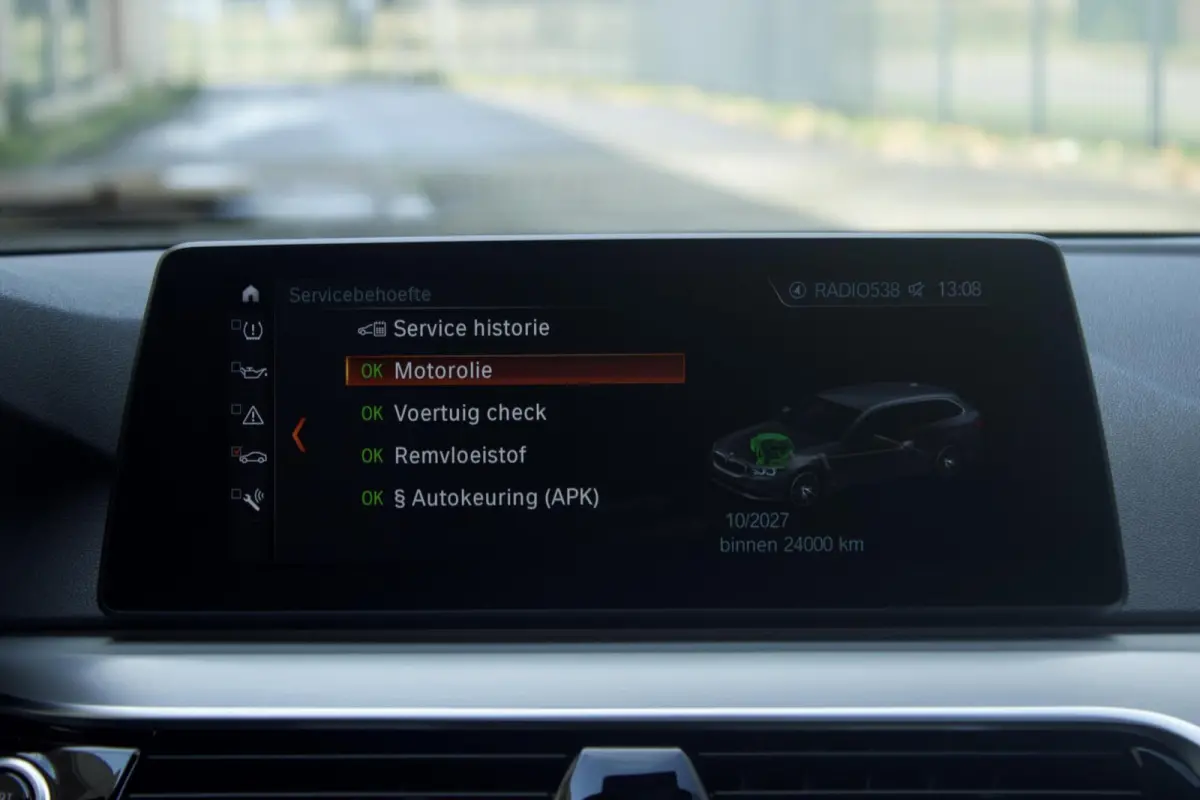 BMW 540i Touring M Sport | Pano - HUD - Comfort - H/K - Soft