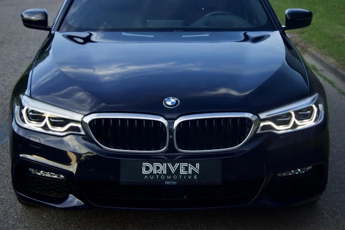 BMW 540i Touring M Sport | Pano - HUD - Comfort - H/K - Soft