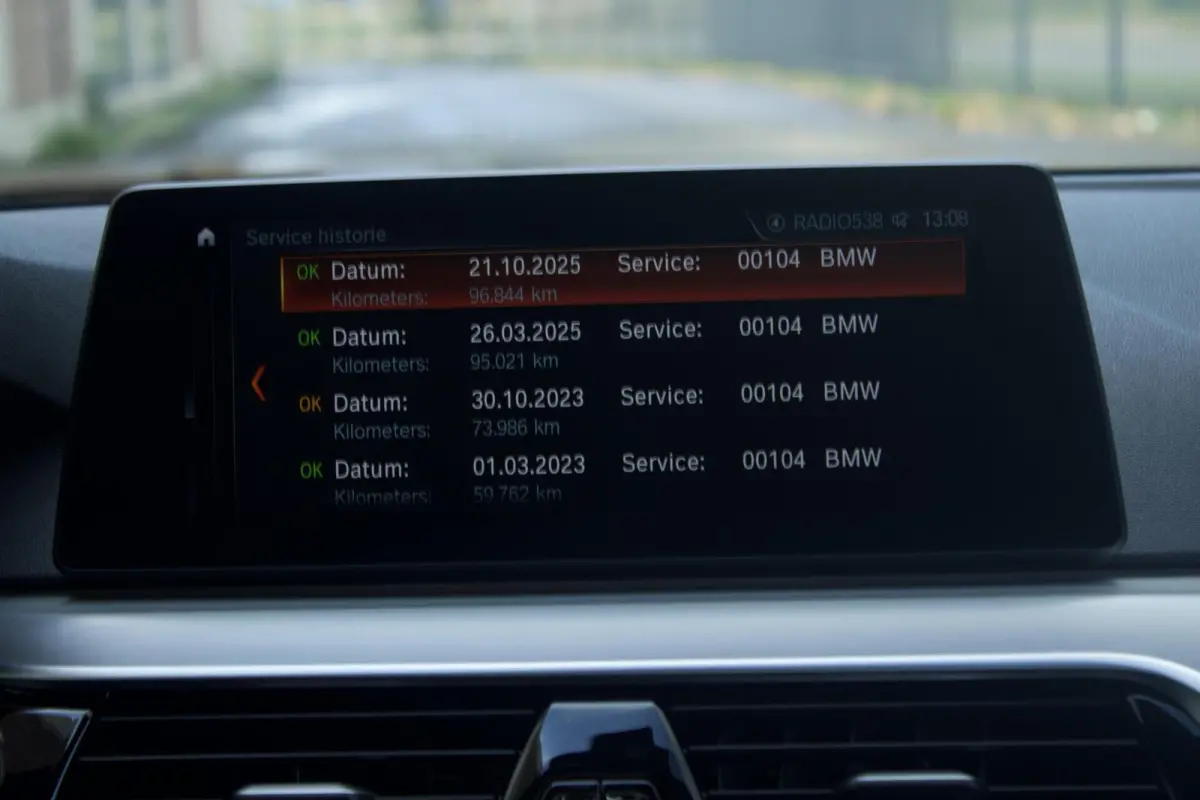BMW 540i Touring M Sport | Pano - HUD - Comfort - H/K - Soft