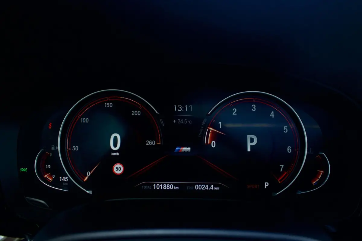 BMW 540i Touring M Sport | Pano - HUD - Comfort - H/K - Soft