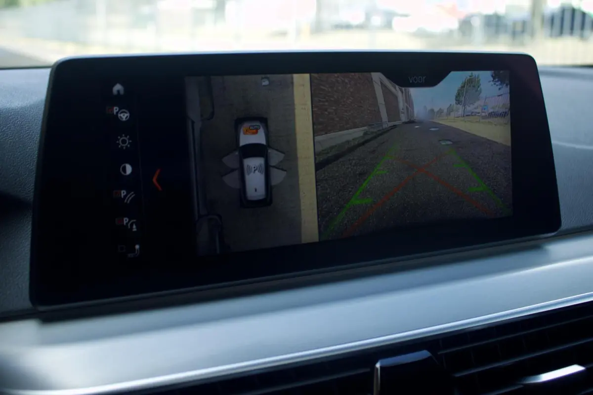 BMW 540i Touring M Sport | Pano - HUD - Comfort - H/K - Soft