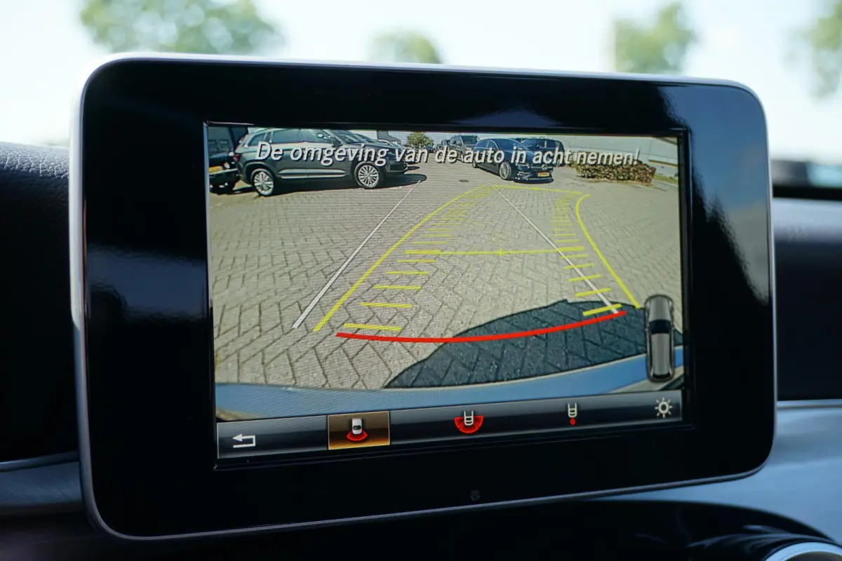 180 Business Solution AMG + CAMERA / PANO / DODEHOEK / NAVI / LEDER
