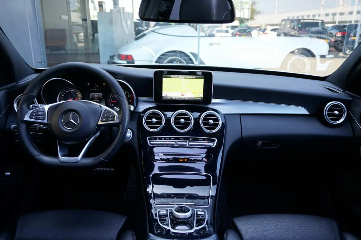180 Business Solution AMG + CAMERA / PANO / DODEHOEK / NAVI / LEDER