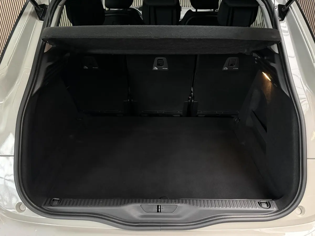 1.2 PureTech Selection | Automaat | Carplay | Riem v.v.
