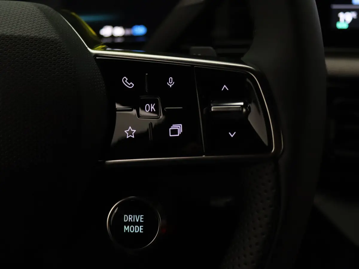 ADVANCE 52 kWh Apple Carplay/Android Auto | Climate