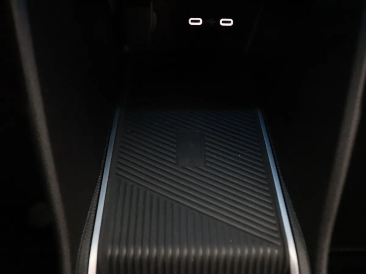 ADVANCE 52 kWh Apple Carplay/Android Auto | Climate
