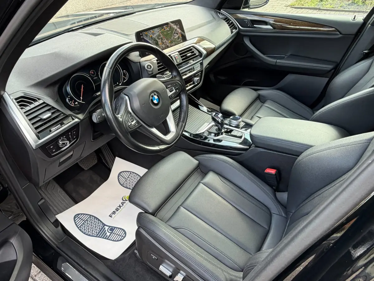 XDrive30i High Executive 185kW l PANO