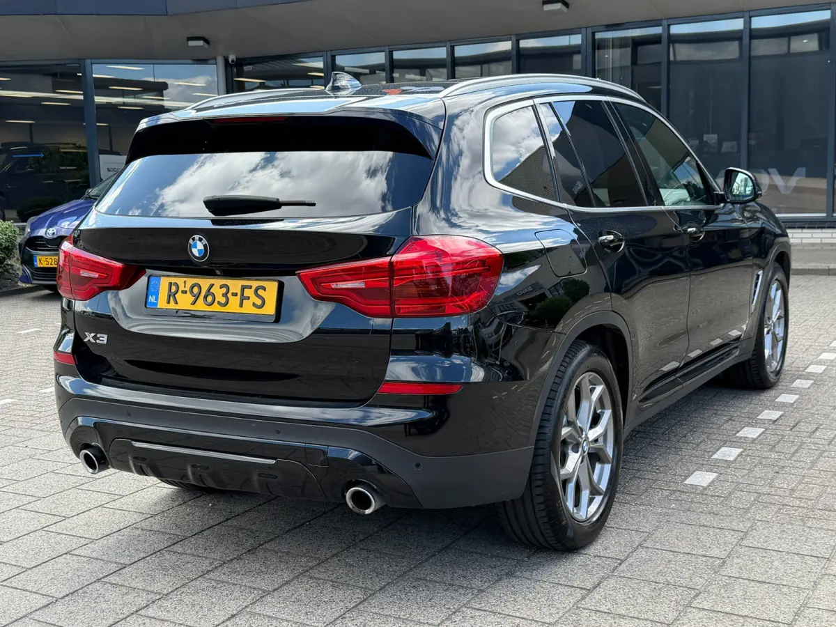 XDrive30i High Executive 185kW l PANO