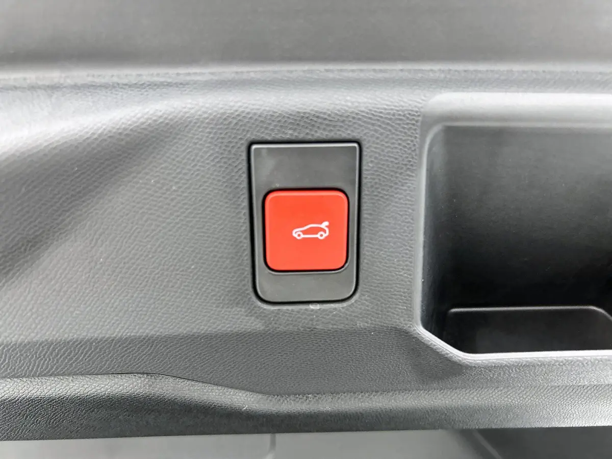 SUV GT Hybrid 145pk Automaat | Navigatie | Adaptieve cruise control | Stoel/stuurwiel verwarming | 360 graden camerasysteem | Elektrische achterklep |
