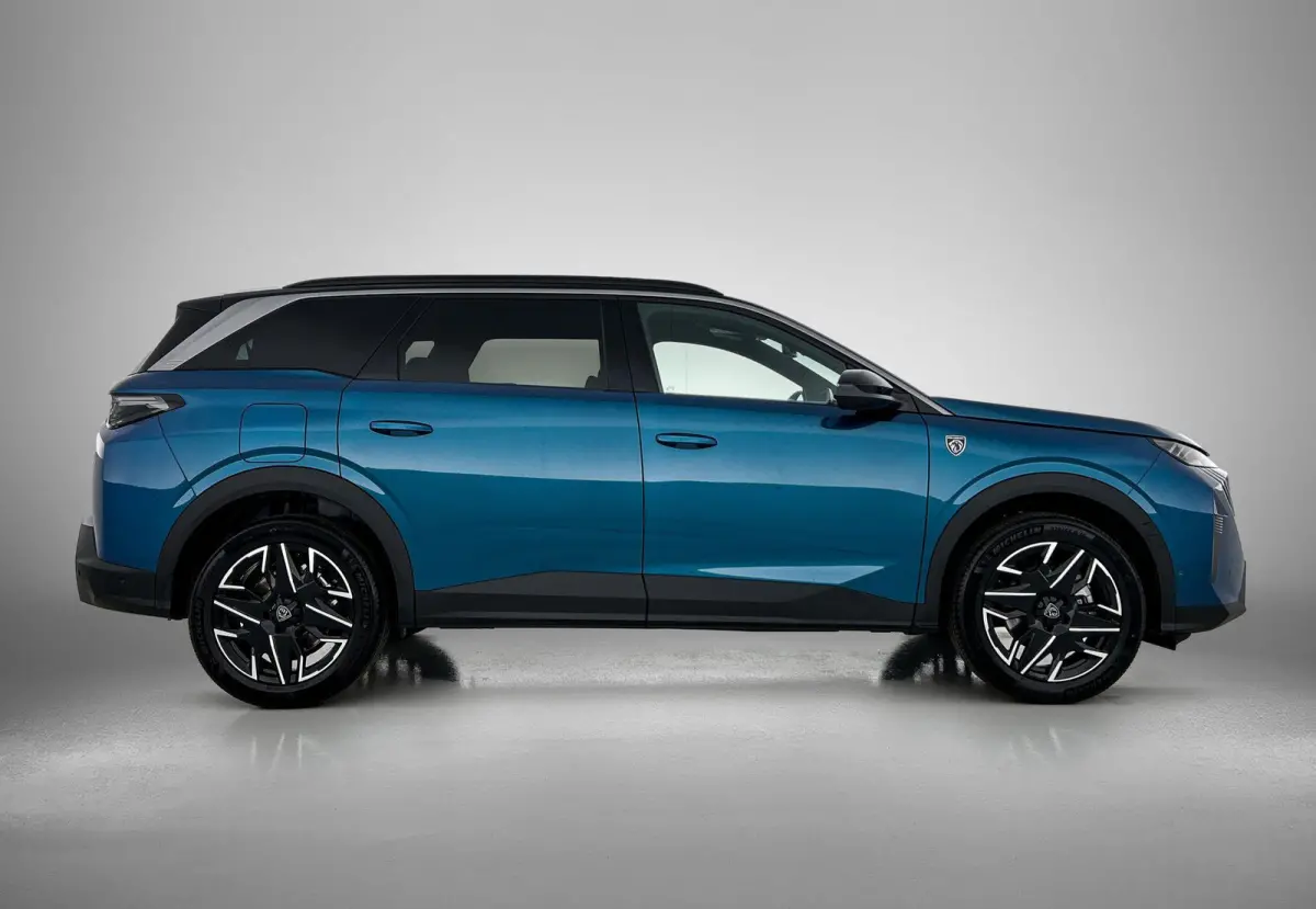 SUV GT Hybrid 145pk Automaat | Navigatie | Adaptieve cruise control | Stoel/stuurwiel verwarming | 360 graden camerasysteem | Elektrische achterklep |