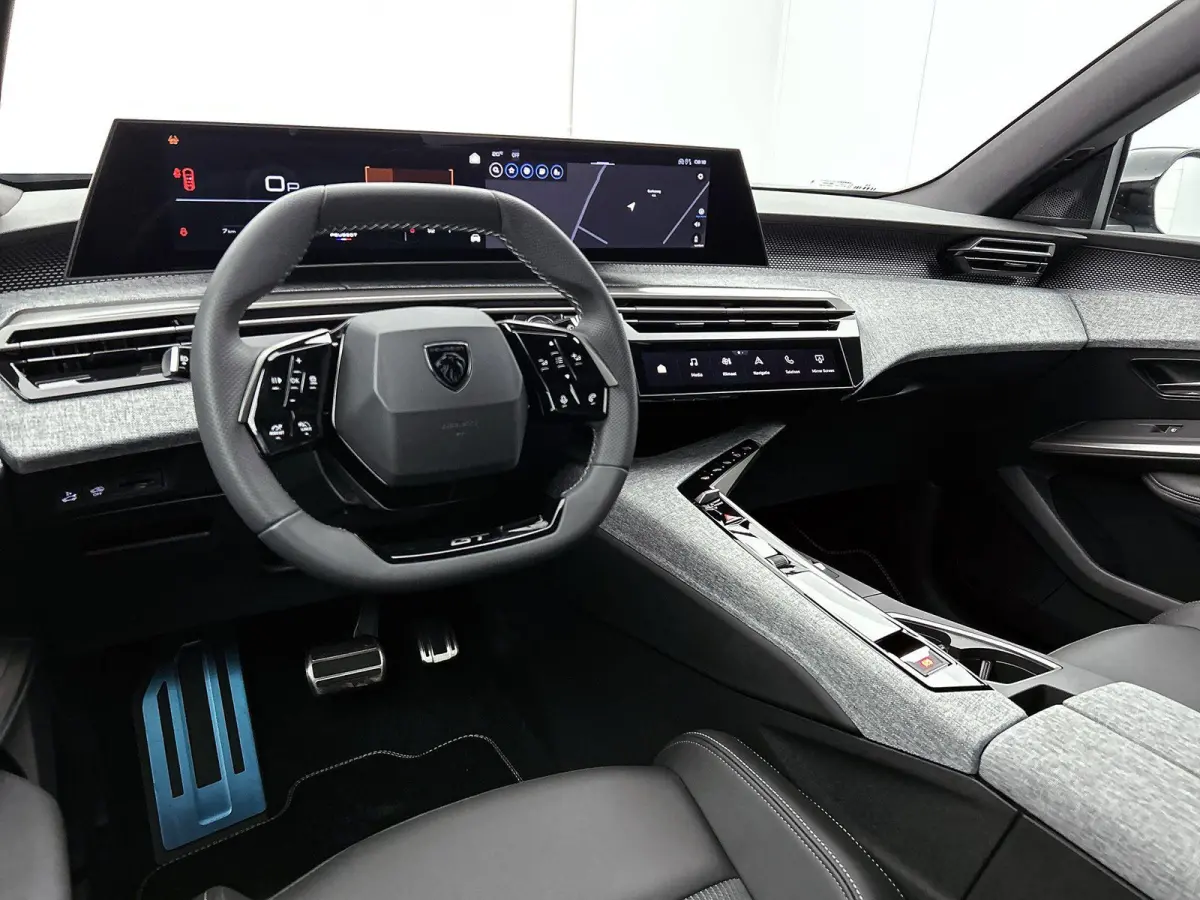 SUV GT Hybrid 145pk Automaat | Navigatie | Adaptieve cruise control | Stoel/stuurwiel verwarming | 360 graden camerasysteem | Elektrische achterklep |