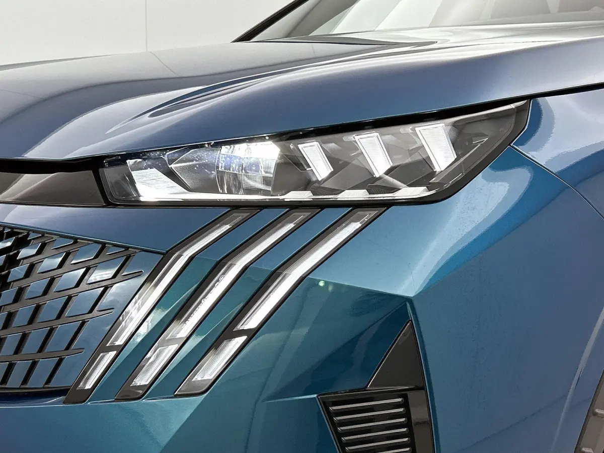 SUV GT Hybrid 145pk Automaat | Navigatie | Adaptieve cruise control | Stoel/stuurwiel verwarming | 360 graden camerasysteem | Elektrische achterklep |