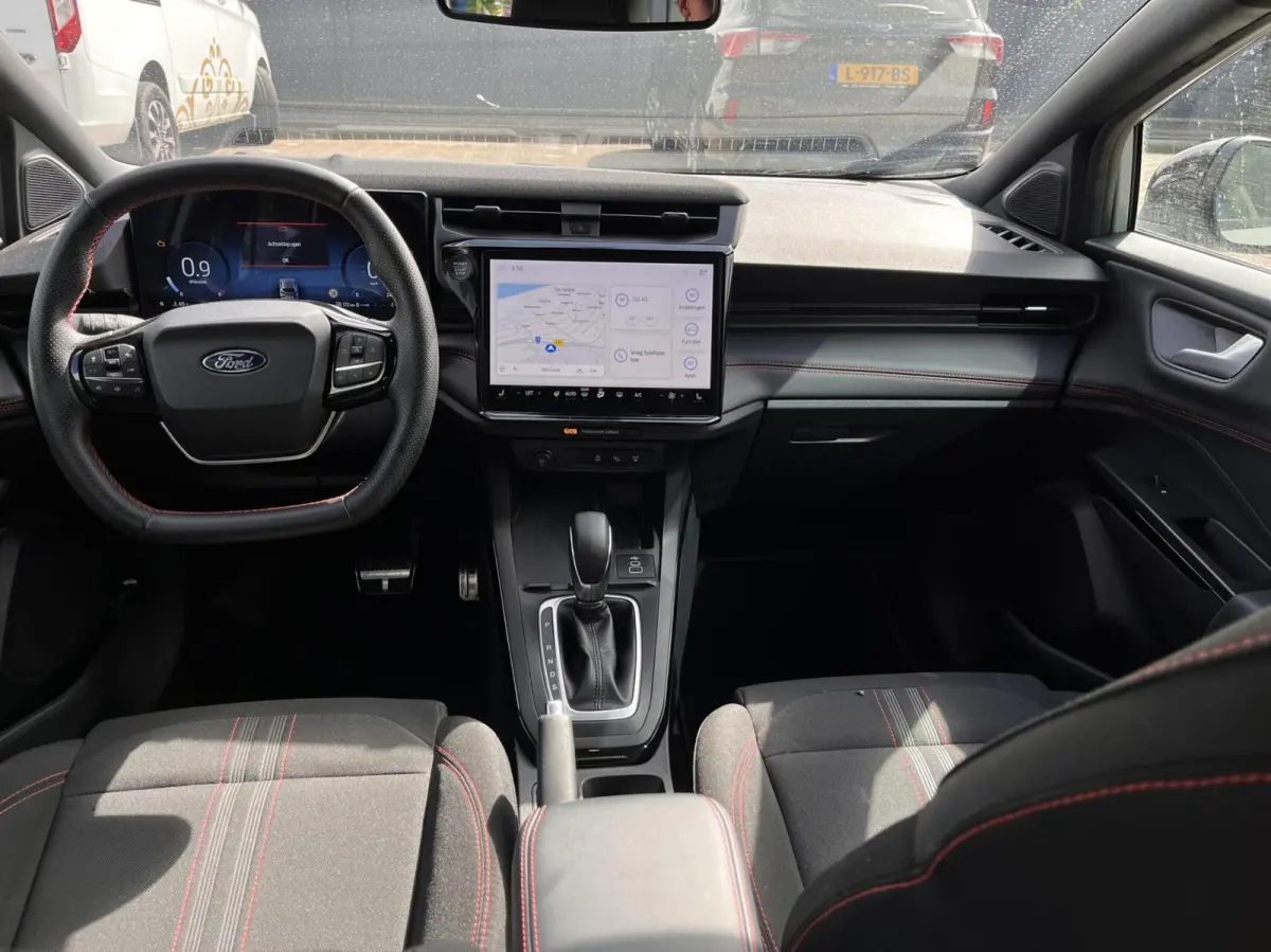 1.0 EcoBoost ST-Line 125PK Automaat Afn. Trekhaak Winterpack Adaptieve Cruise 360-Camera Blind-Spot Elek. Achterklep Keyless Privacy Glass *RIJK UITGERUST*