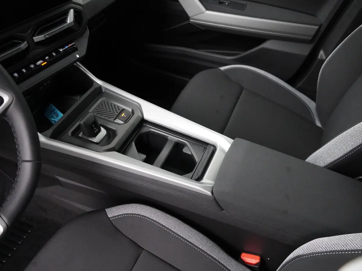 limited edition hybrid 155 | Panoramadak | Stoel- & Stuurverw. | Adapt. Cruise |