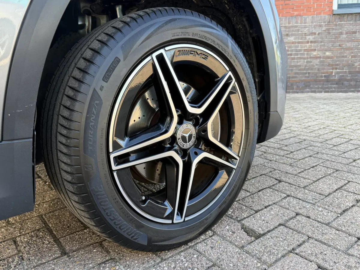 GLA-klasse. 250 e Business Solution AMG Limited. | AUTOMAAT | TREKHAAK | CAMERA | SFEERVERL. | NAVI | CRUISE |