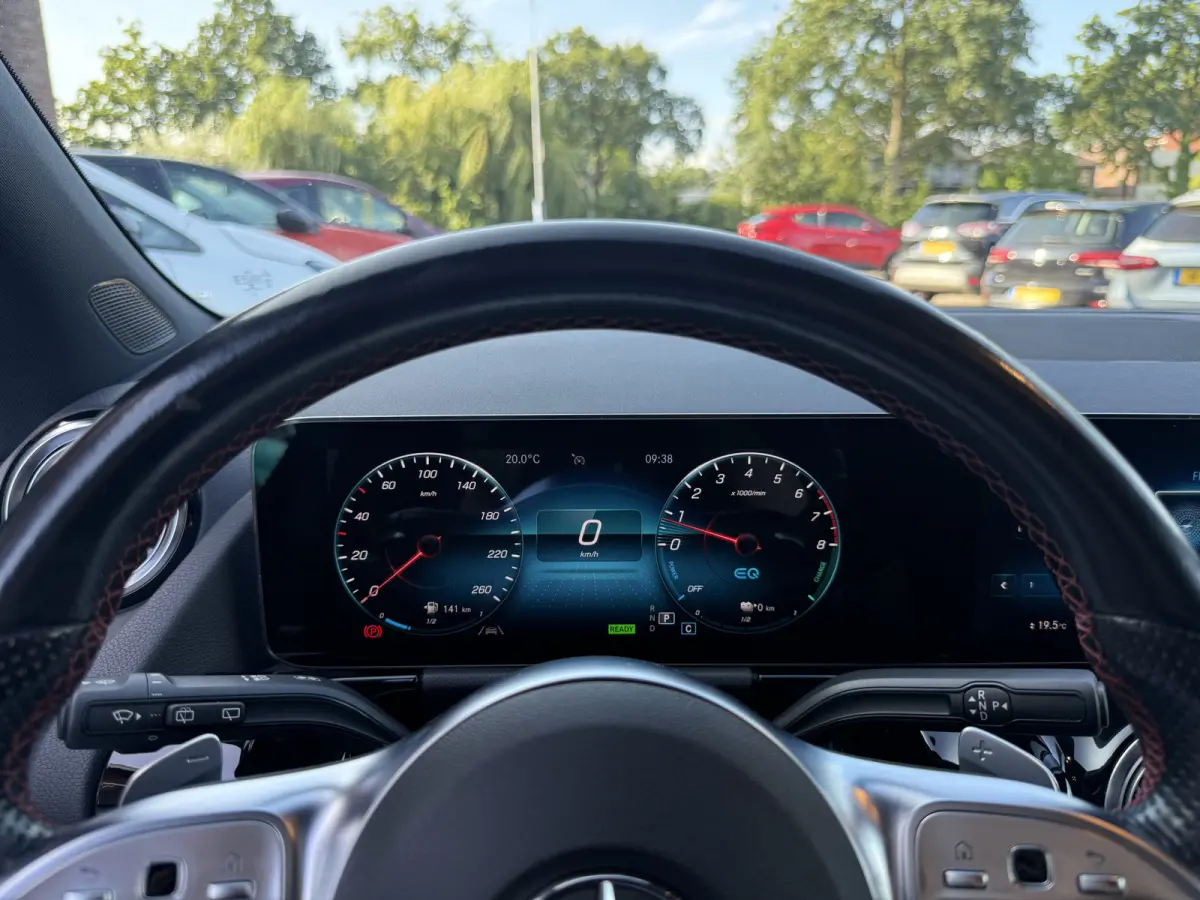 GLA-klasse. 250 e Business Solution AMG Limited. | AUTOMAAT | TREKHAAK | CAMERA | SFEERVERL. | NAVI | CRUISE |