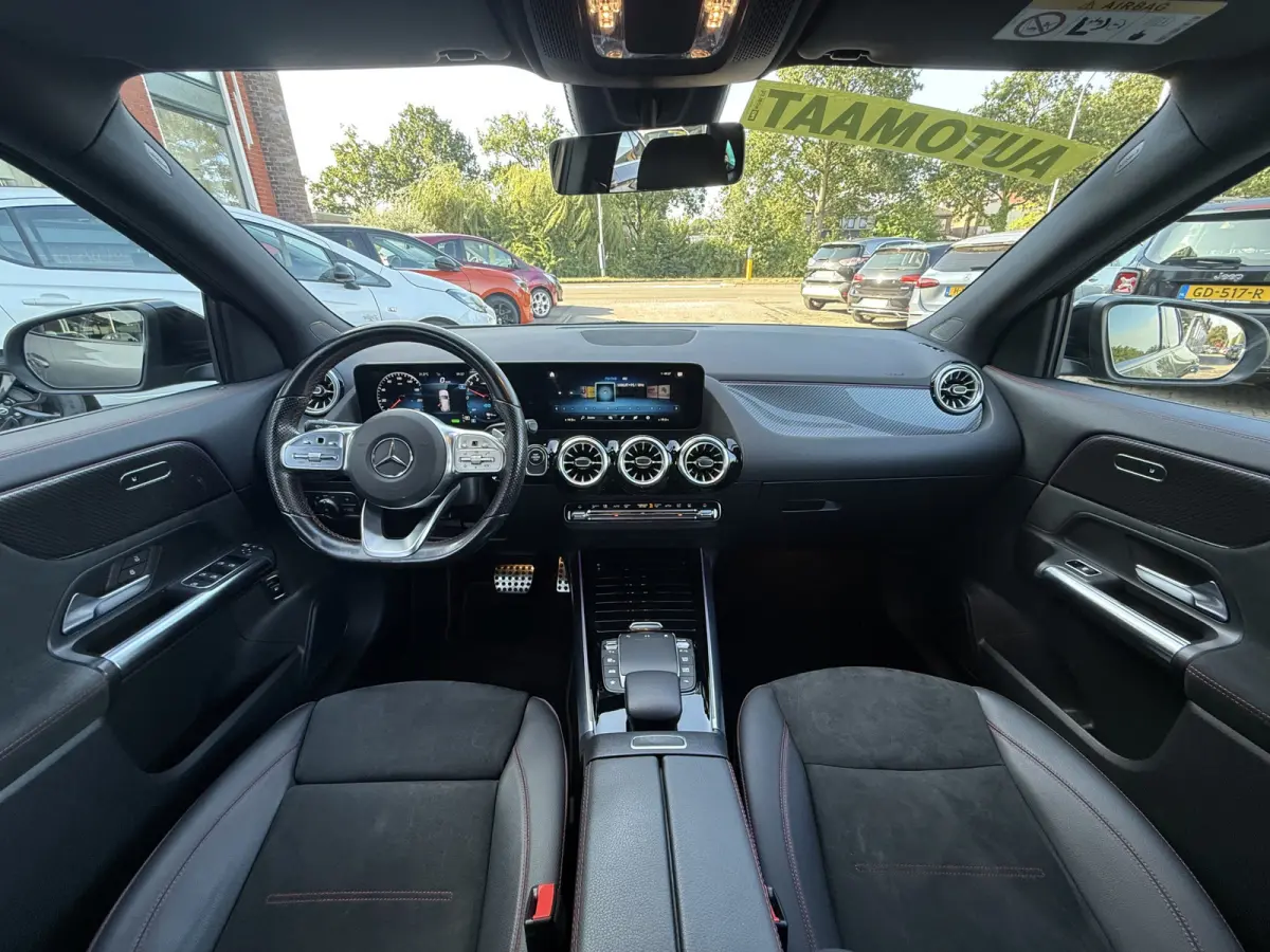 GLA-klasse. 250 e Business Solution AMG Limited. | AUTOMAAT | TREKHAAK | CAMERA | SFEERVERL. | NAVI | CRUISE |