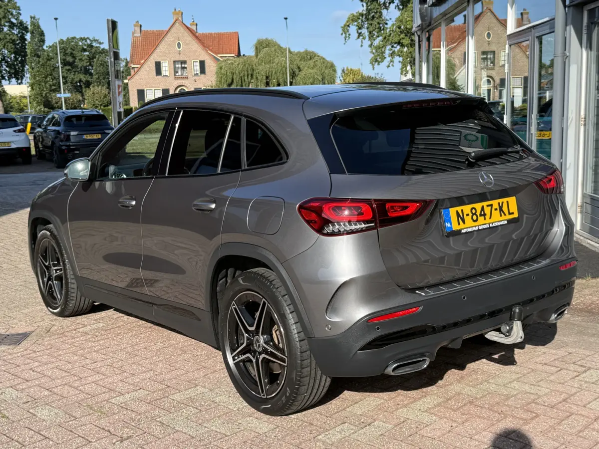 GLA-klasse. 250 e Business Solution AMG Limited. | AUTOMAAT | TREKHAAK | CAMERA | SFEERVERL. | NAVI | CRUISE |
