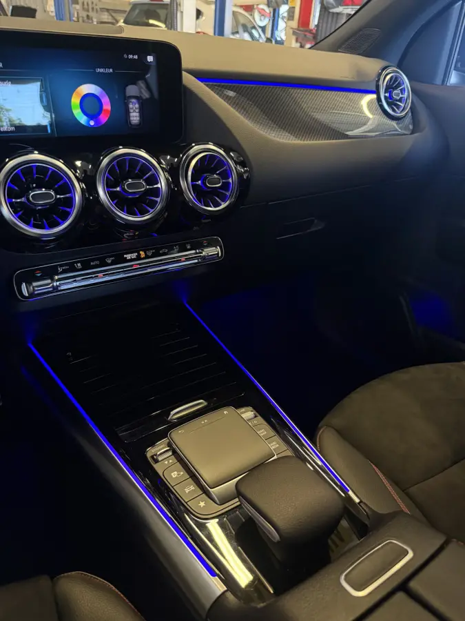 GLA-klasse. 250 e Business Solution AMG Limited. | AUTOMAAT | TREKHAAK | CAMERA | SFEERVERL. | NAVI | CRUISE |