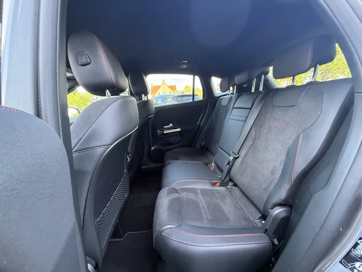 GLA-klasse. 250 e Business Solution AMG Limited. | AUTOMAAT | TREKHAAK | CAMERA | SFEERVERL. | NAVI | CRUISE |