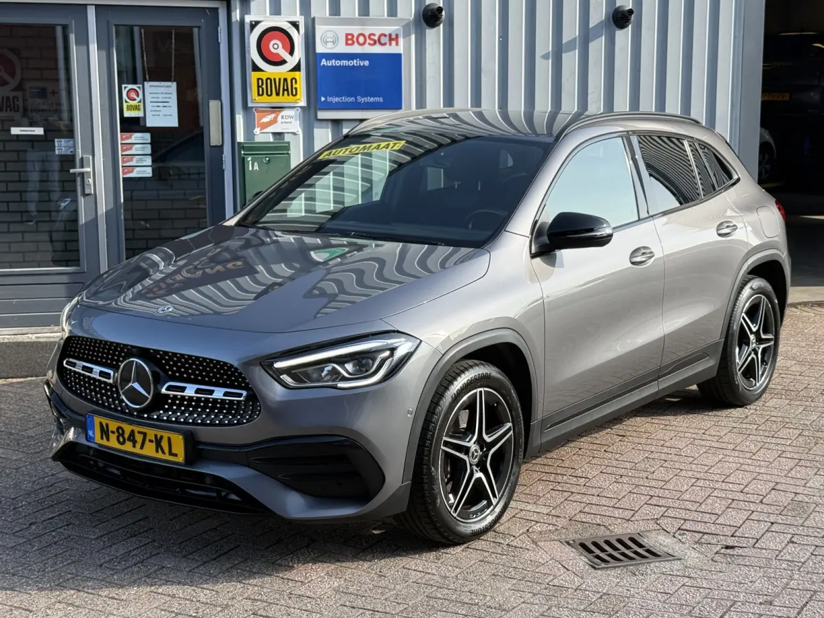 GLA-klasse. 250 e Business Solution AMG Limited. | AUTOMAAT | TREKHAAK | CAMERA | SFEERVERL. | NAVI | CRUISE |