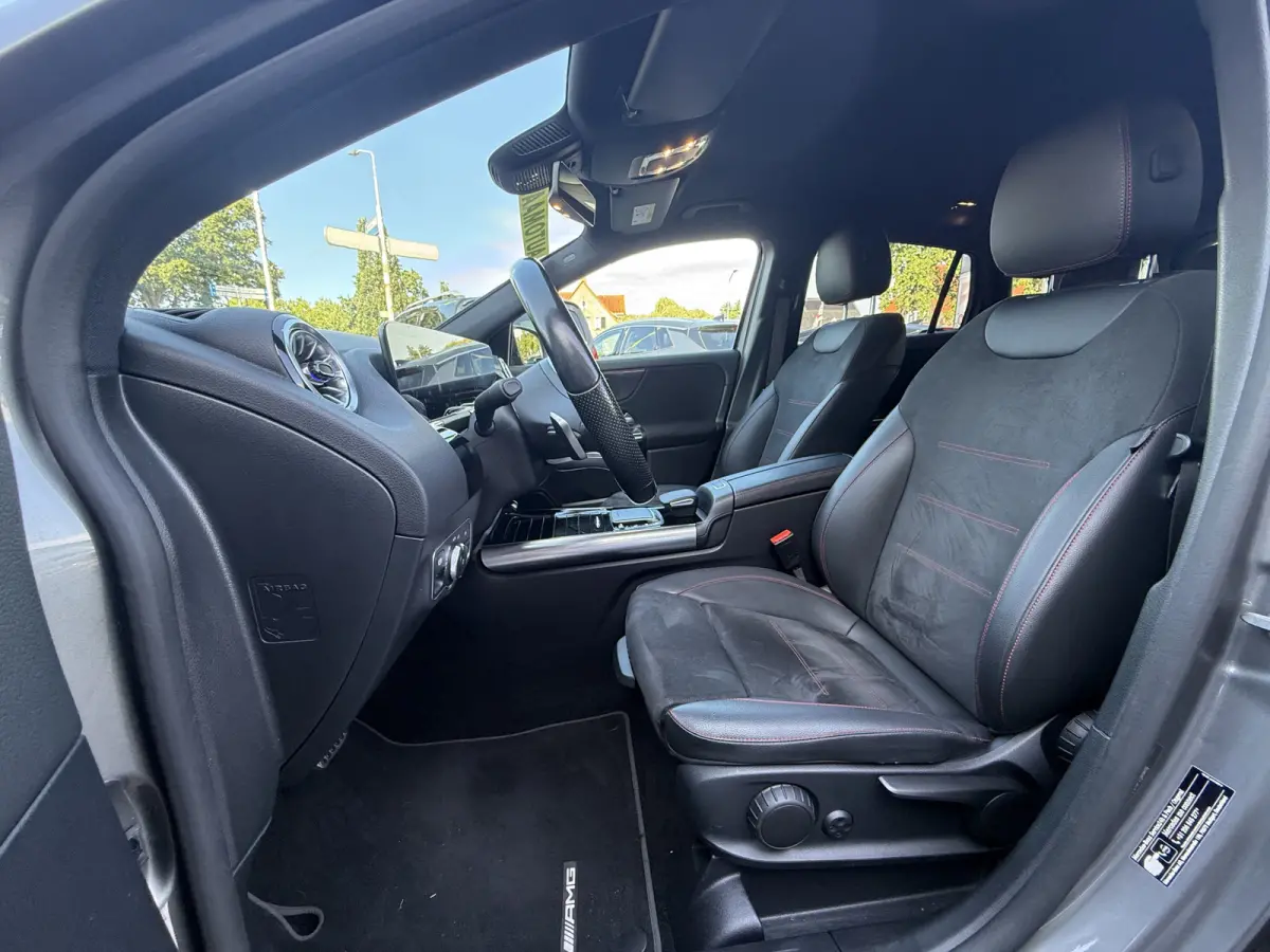 GLA-klasse. 250 e Business Solution AMG Limited. | AUTOMAAT | TREKHAAK | CAMERA | SFEERVERL. | NAVI | CRUISE |