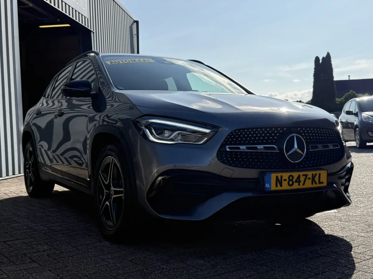 GLA-klasse. 250 e Business Solution AMG Limited. | AUTOMAAT | TREKHAAK | CAMERA | SFEERVERL. | NAVI | CRUISE |
