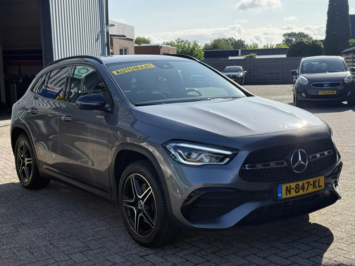 GLA-klasse. 250 e Business Solution AMG Limited. | AUTOMAAT | TREKHAAK | CAMERA | SFEERVERL. | NAVI | CRUISE |