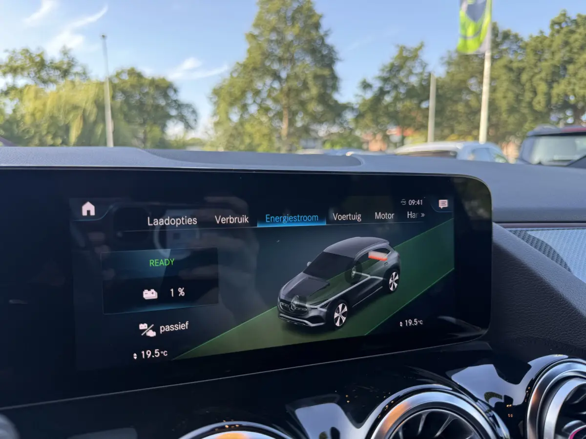 GLA-klasse. 250 e Business Solution AMG Limited. | AUTOMAAT | TREKHAAK | CAMERA | SFEERVERL. | NAVI | CRUISE |