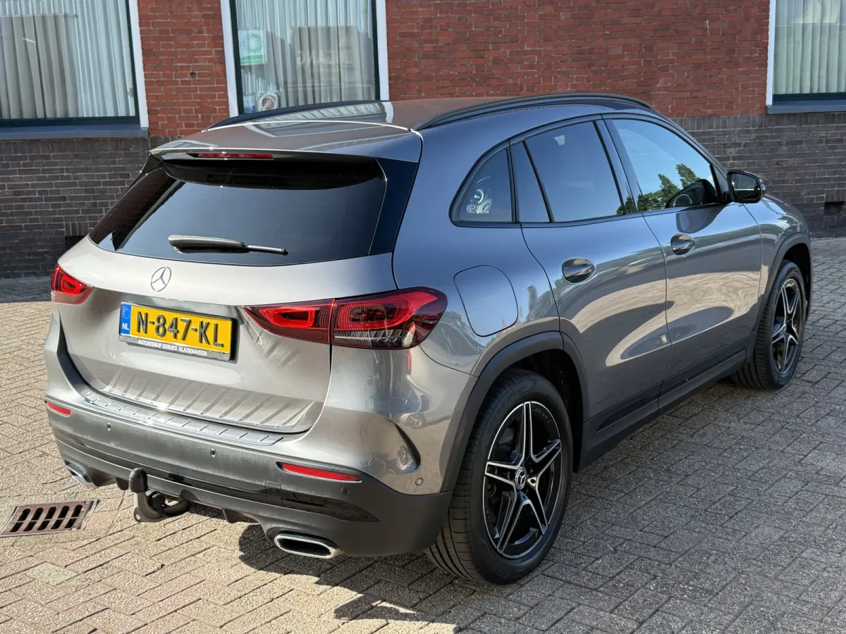 GLA-klasse. 250 e Business Solution AMG Limited. | AUTOMAAT | TREKHAAK | CAMERA | SFEERVERL. | NAVI | CRUISE |