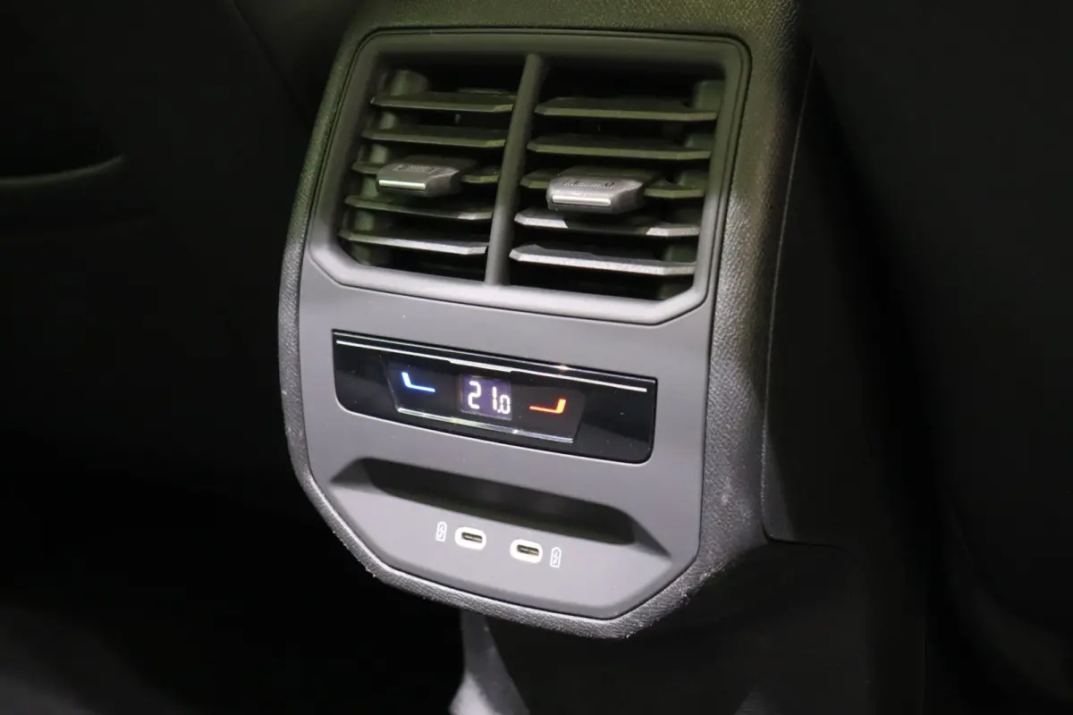 1.4 e-Hybrid 245PK VZ Black Edition | Pano | 360 Camera | Kuipstoel Leder | ACC | Memory | €22.900,- incl. BTW