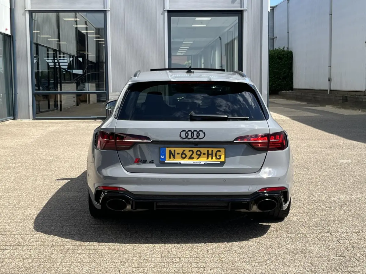 2.9 TFSI RS 4 quattro |Voll.Historie/Pano.Dak/Head-Up/Bang&Olufsen/Navi/Sportdiffertentieel/Elektr.Wegklapbare Trekhaak