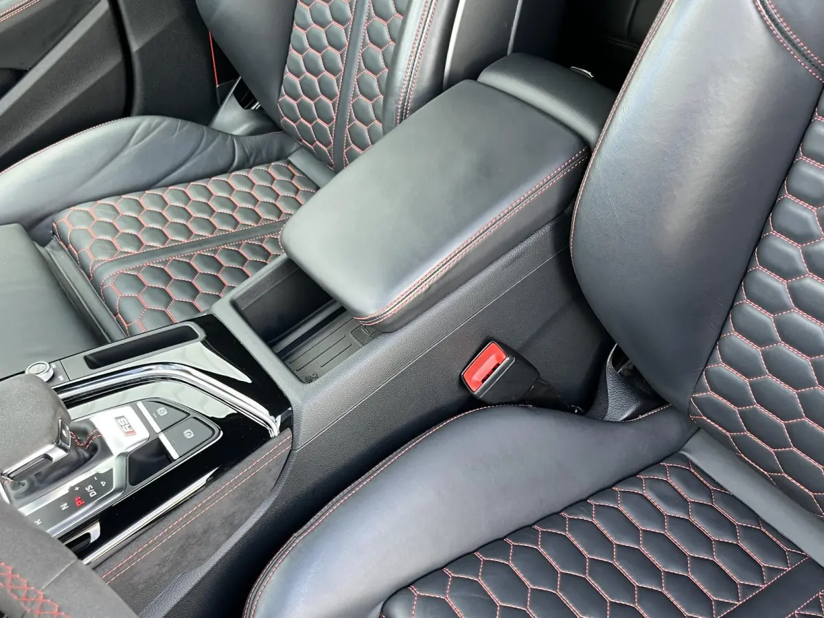 2.9 TFSI RS 4 quattro |Voll.Historie/Pano.Dak/Head-Up/Bang&Olufsen/Navi/Sportdiffertentieel/Elektr.Wegklapbare Trekhaak